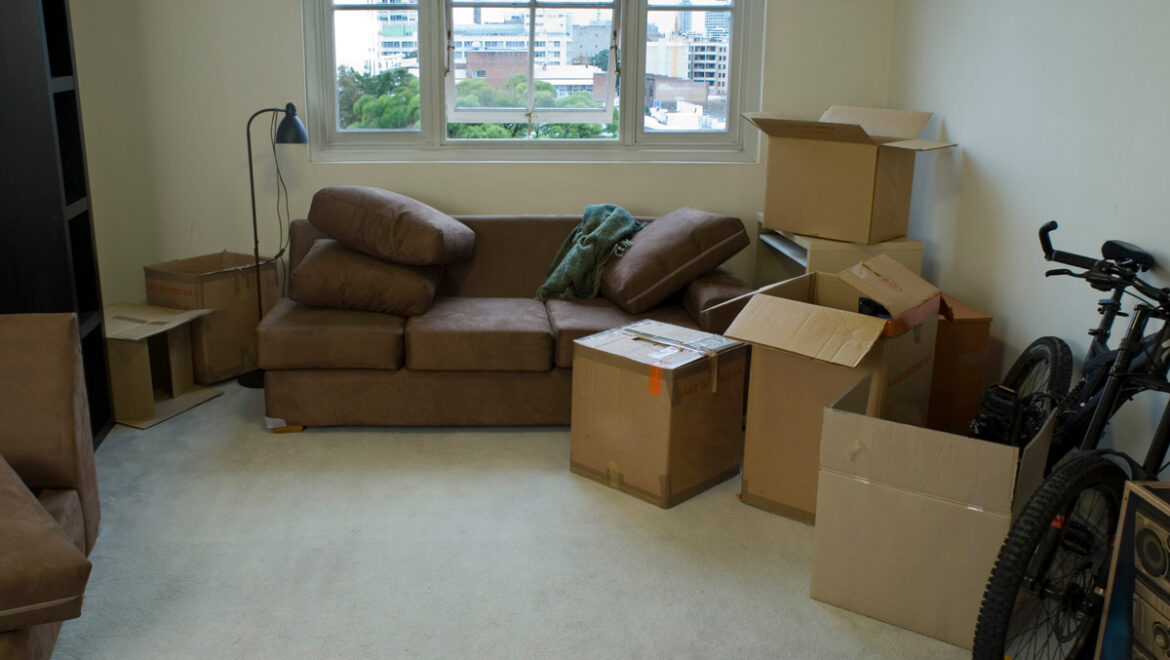 Move Out Cleaning Services in Calgary: 10 Things Landlords Look for Before Returning Your Damage Deposit